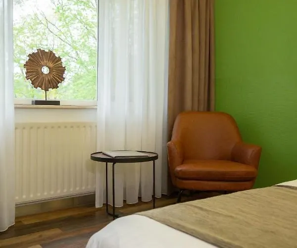 50|50 Belmont Hotell 3*